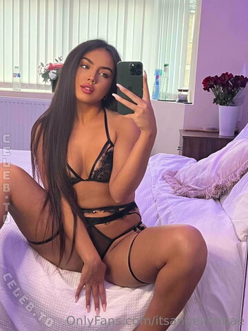 itsangelinabae nude photo 8