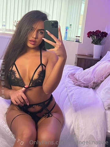 itsangelinabae nude photo 11