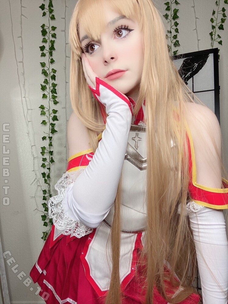 Itscandycloud nude photo 11