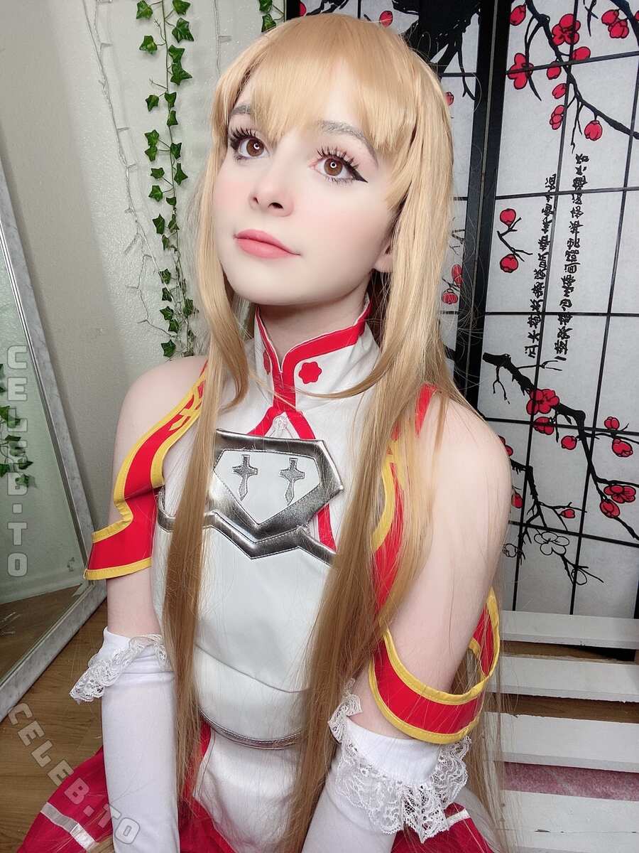 Itscandycloud nude photo 15