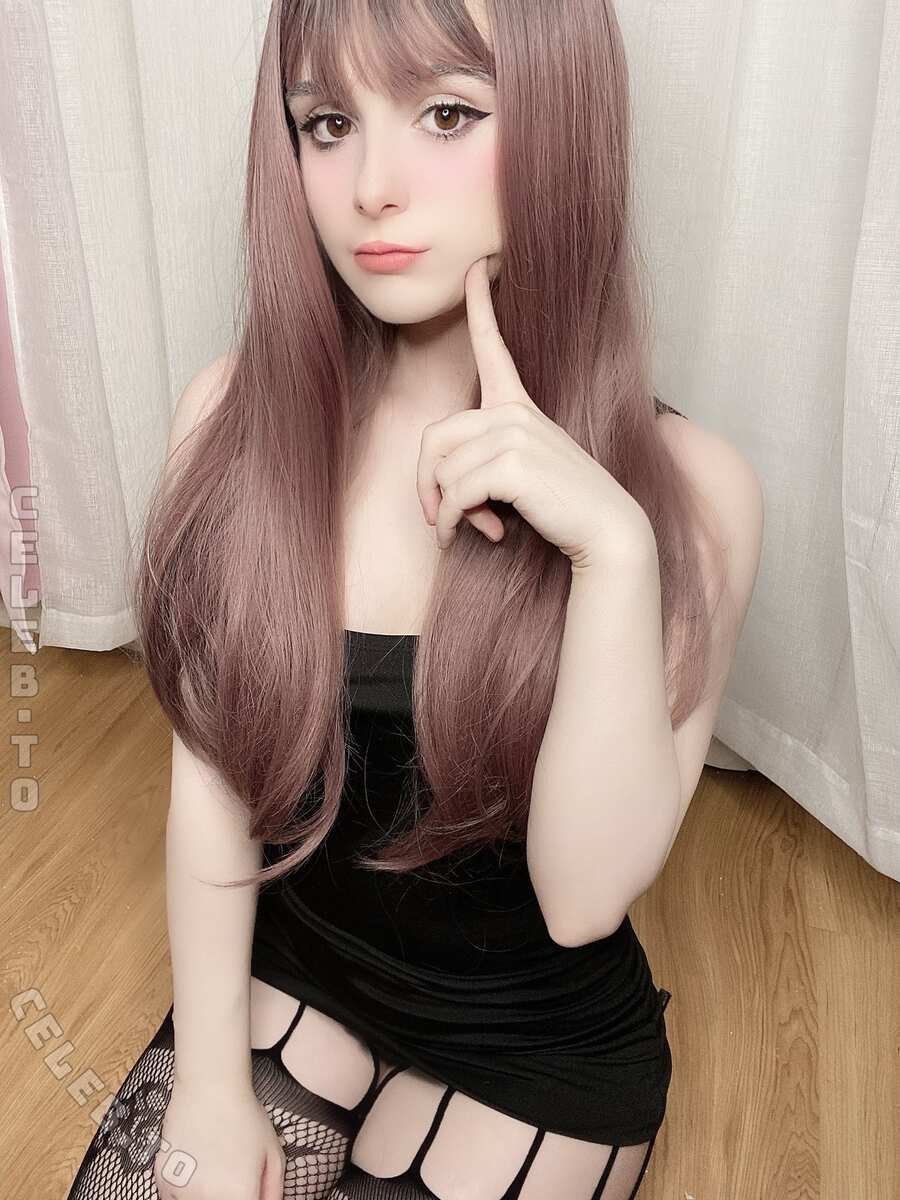 Itscandycloud nude photo 7