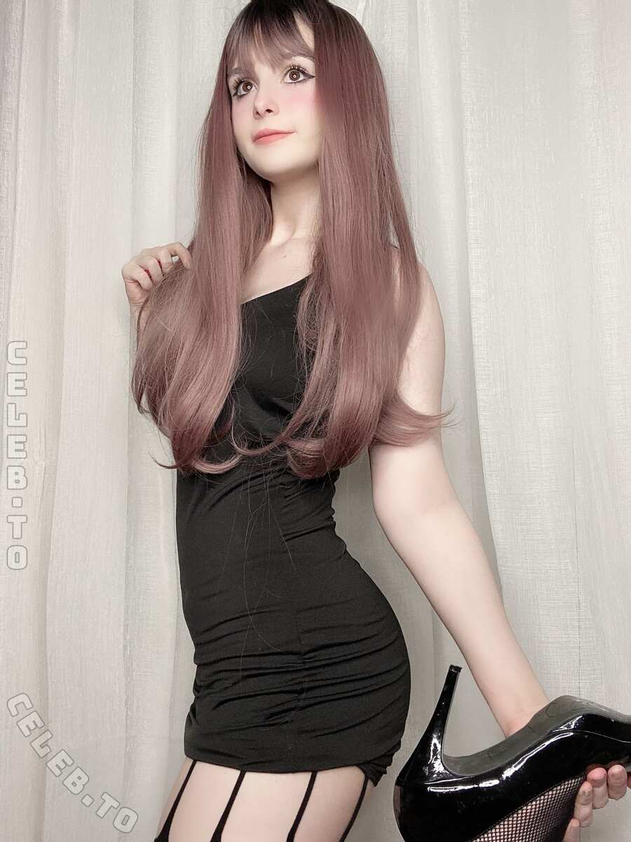 Itscandycloud nude photo 19