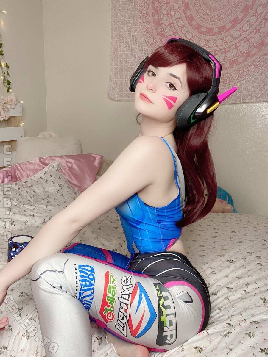 Itscandycloud nude photo 14