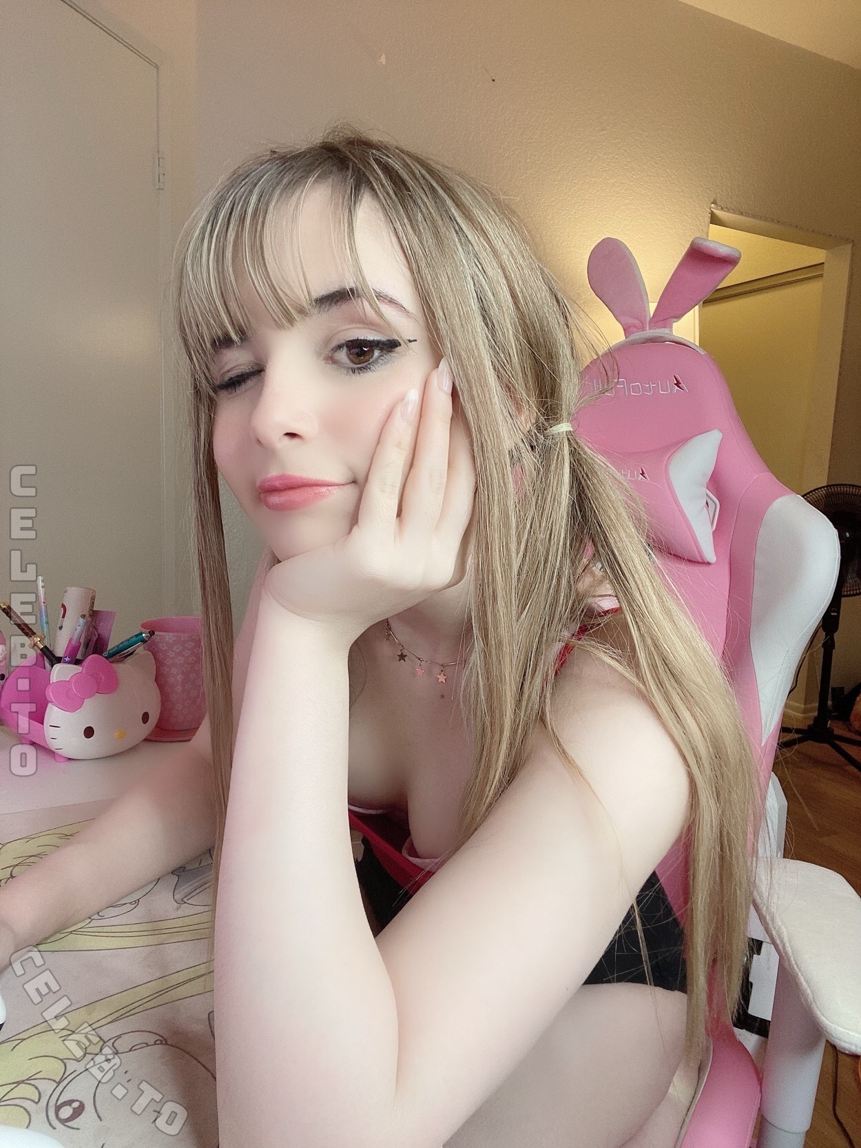 Itscandycloud nude photo 7