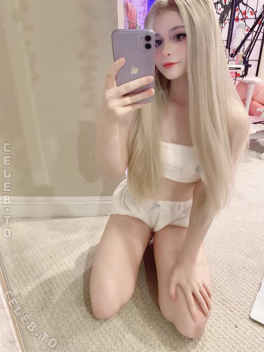 Itscandycloud nude photo 18