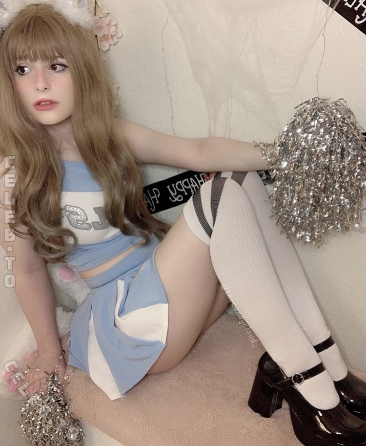 Itscandycloud nude photo 3