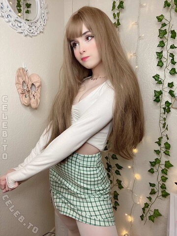 Itscandycloud nude photo 6