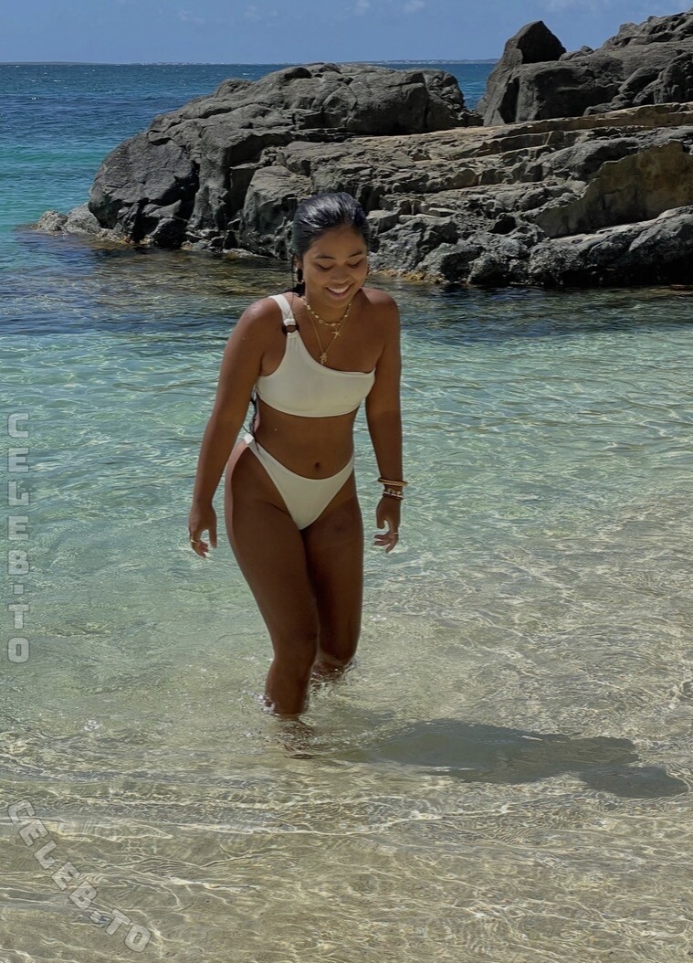 itscococeline nude photo 3