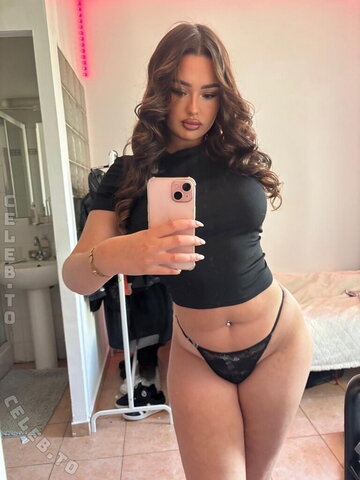 itselenaa__ nude photo 93