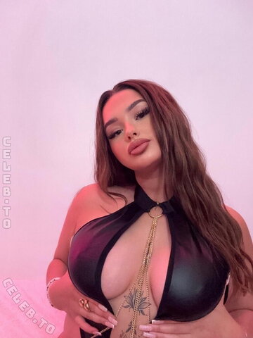 itselenaa__ nude photo 72