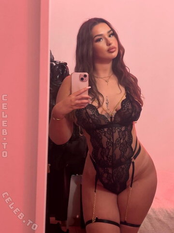 itselenaa__ nude photo 66