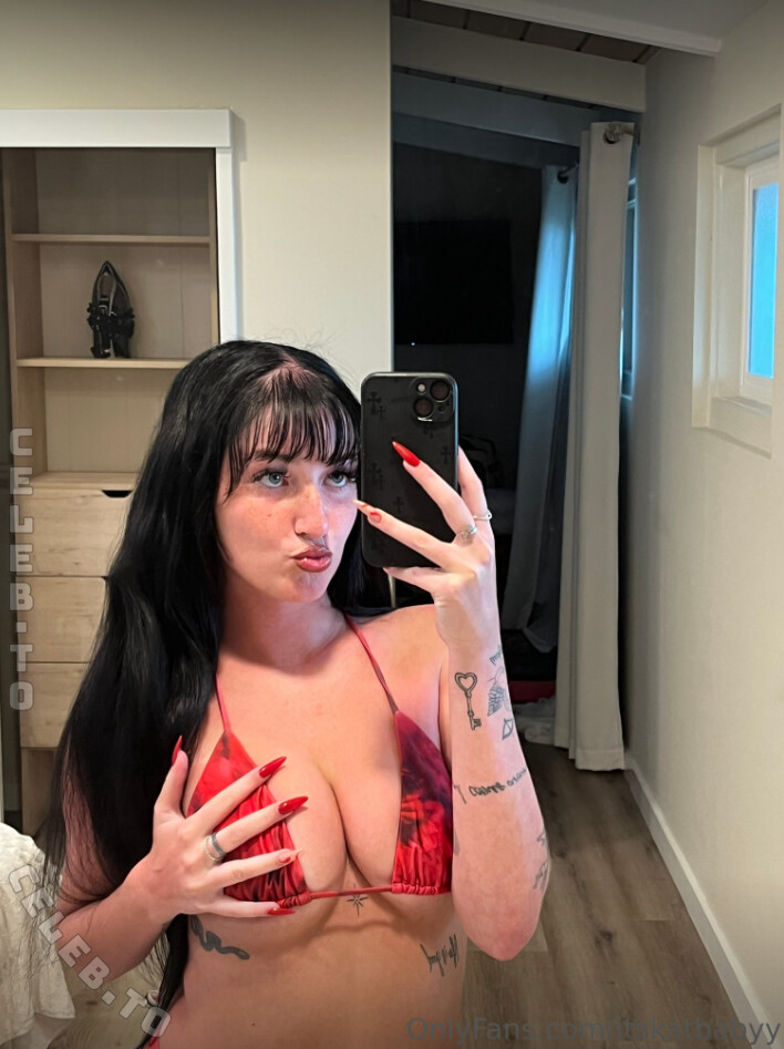 itskatbabyy nude photo 9