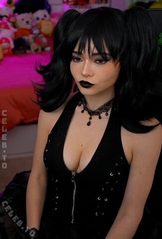 itsKatchii nude photo 17