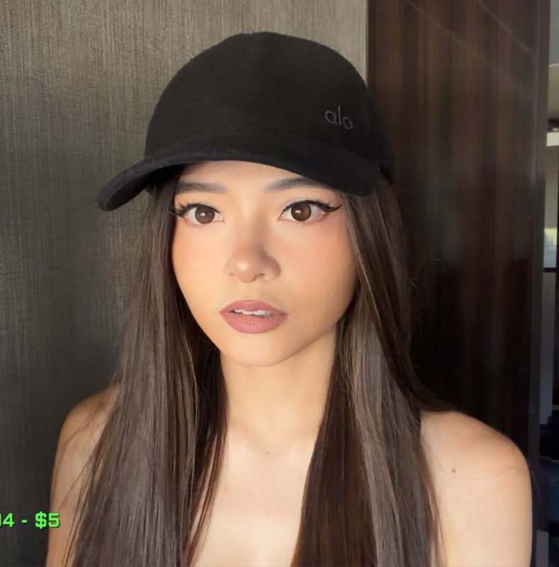 itsKatchii nude photo 2