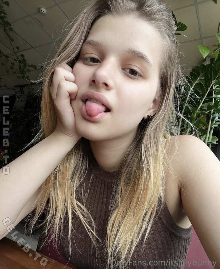 itslillybunny nude photo 2