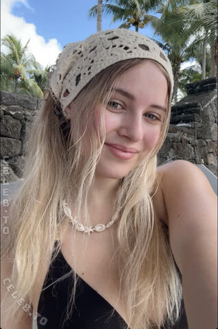 Itsmisabell nude photo 12