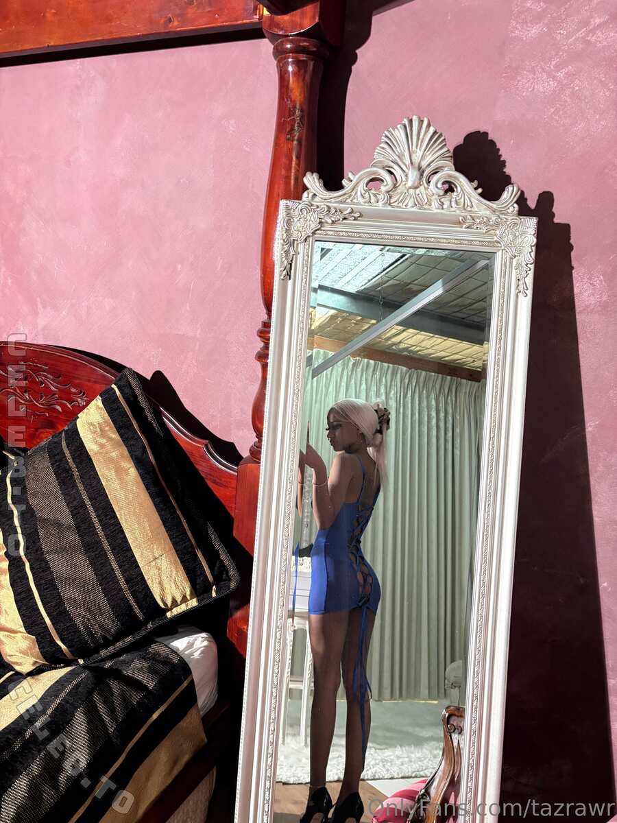 Itsmistaz nude photo 9