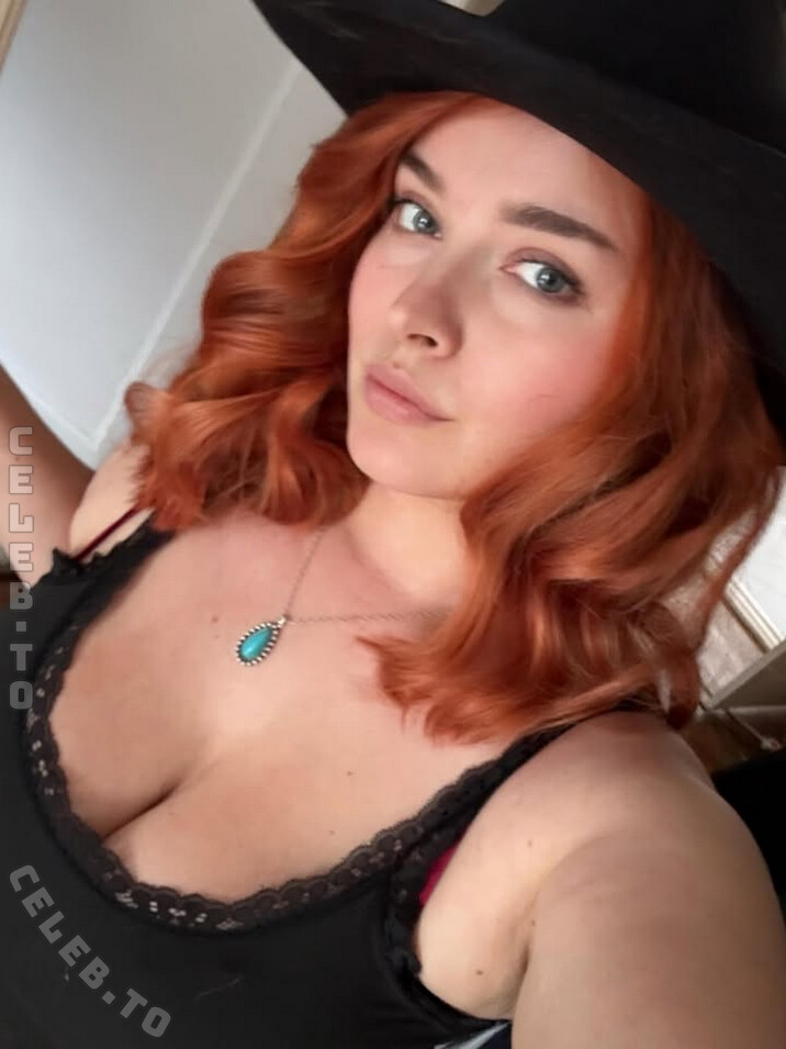Itsschmolli nude photo 1
