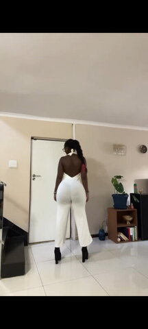 its_tshego34 nude photo 1