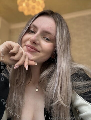 itz.leni nude photo 15