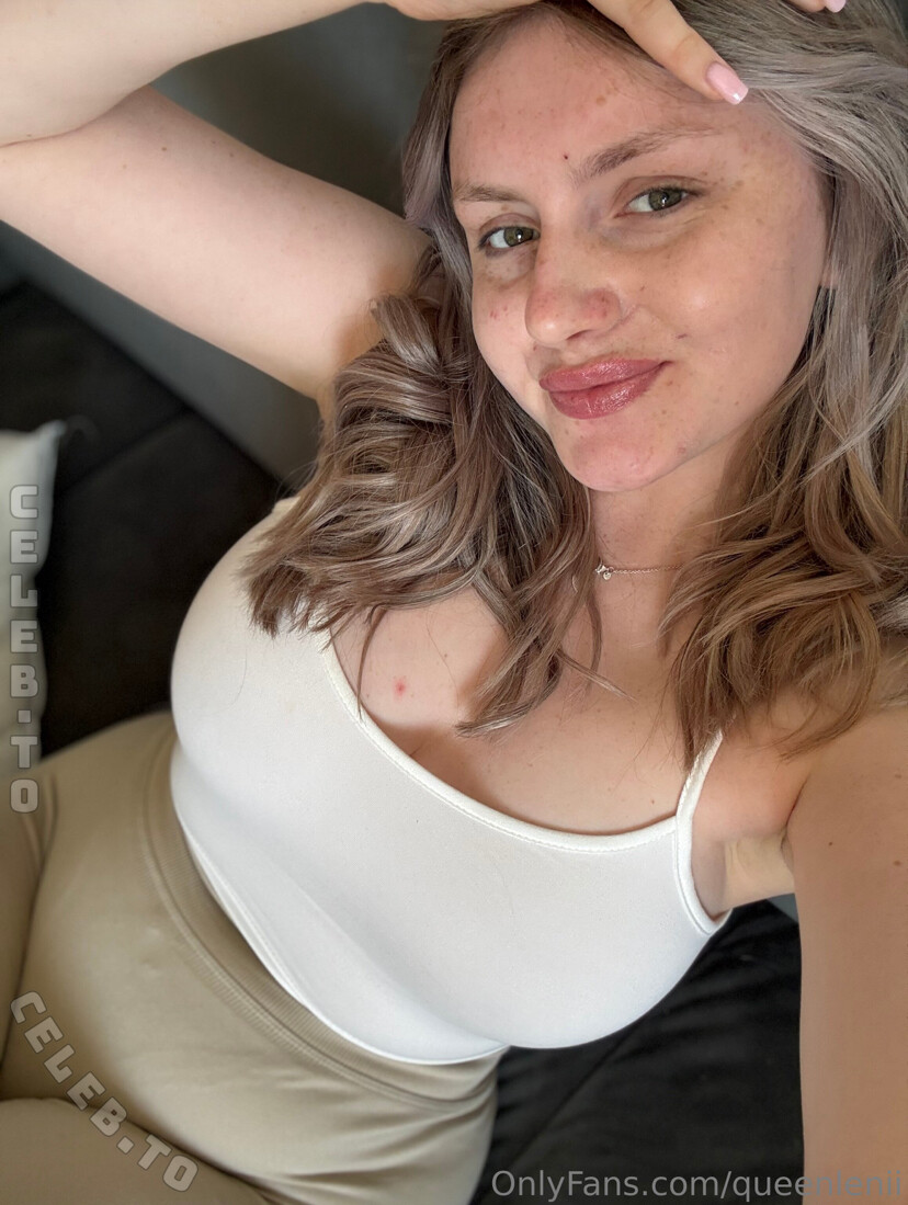 itz.leni nude photo 1