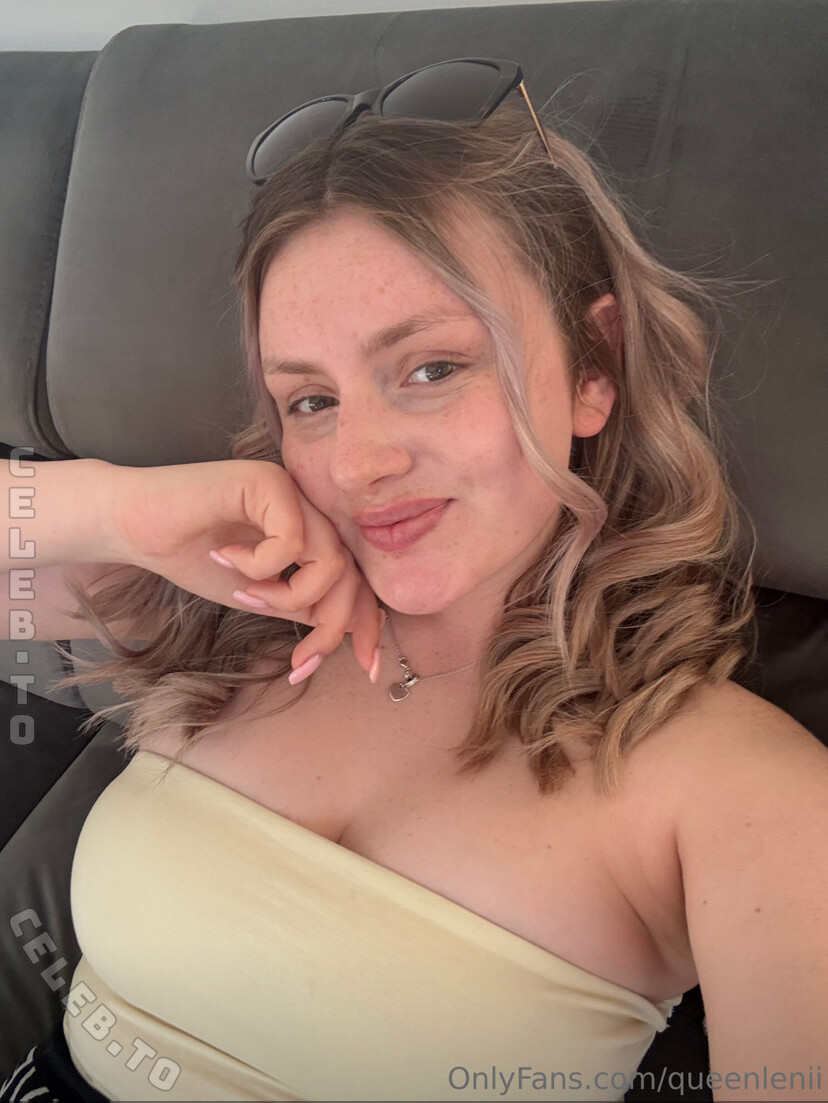 itz.leni nude photo 1