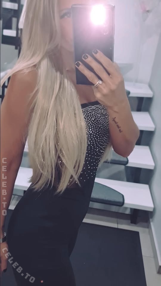Iva Blondie nude photo 7