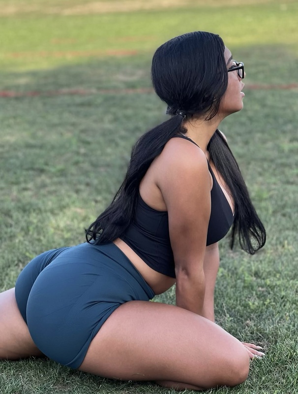 Ivana Khalifa nude photo 4
