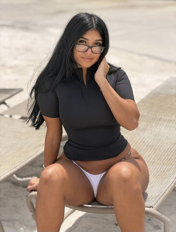 Ivana Khalifa nude photo 13