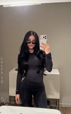 Ivana Santacruz nude photo 5