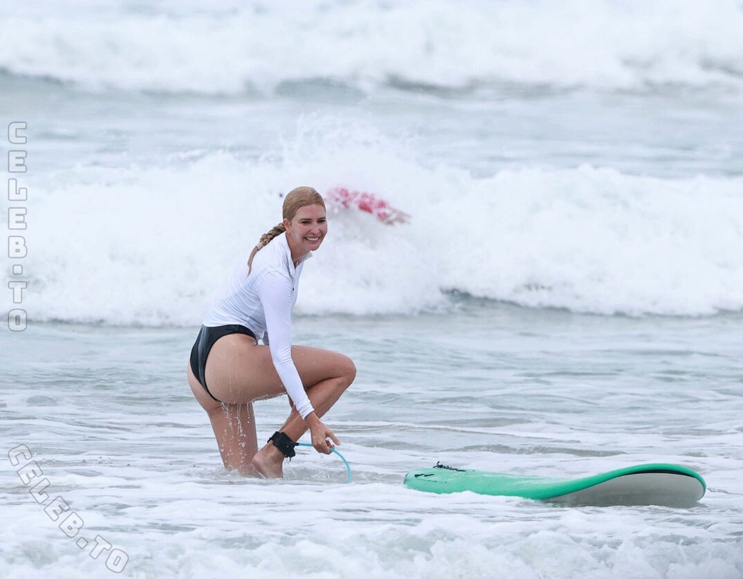 Ivanka Trump nude photo 8