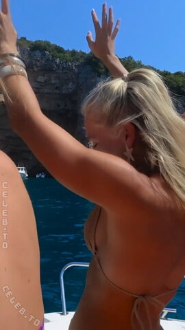 Ivona Dadic nude photo 5
