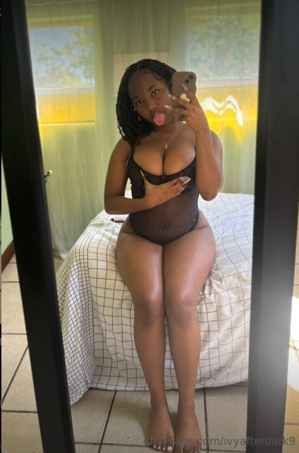 Ivyafterdark nude photo 3