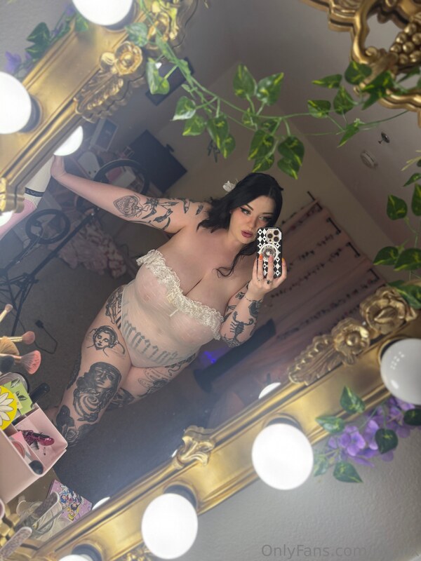 Ivy.vix nude photo 5