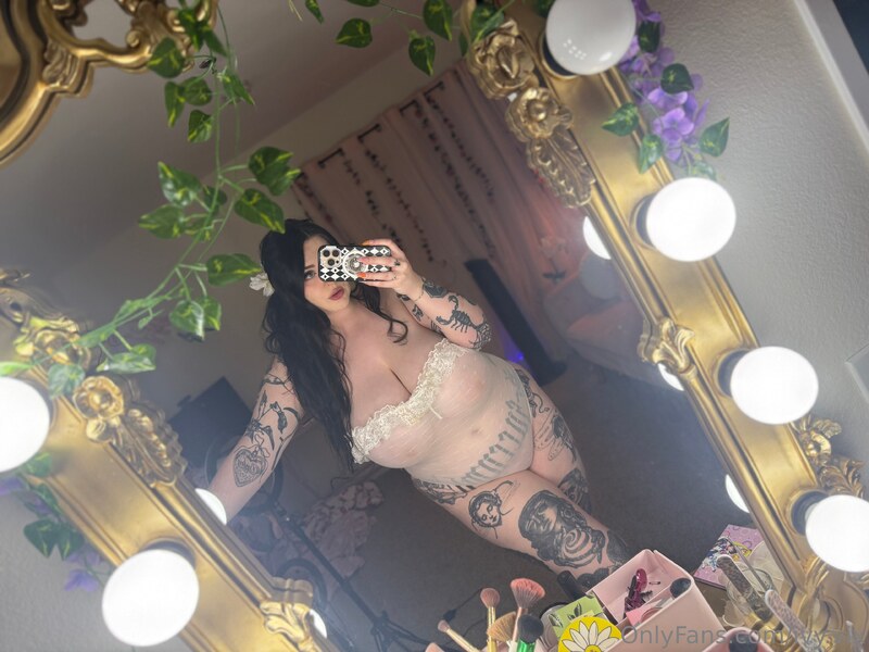 Ivy.vix nude photo 7