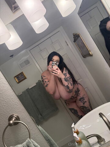Ivy.vix nude photo 3