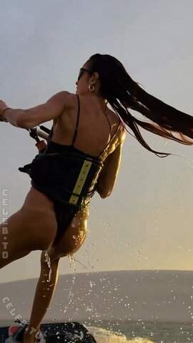 Izabel Goulart nude photo 74