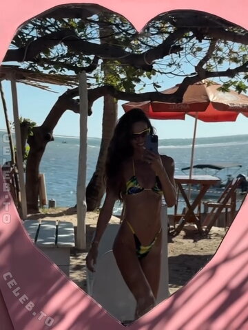 Izabel Goulart nude photo 9