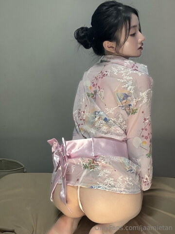 jaamietan nude photo 2