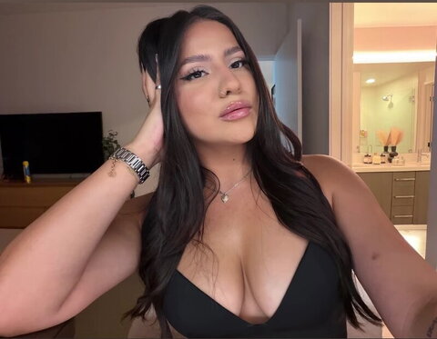 Jackie Figueroa Sexy (2 photos)