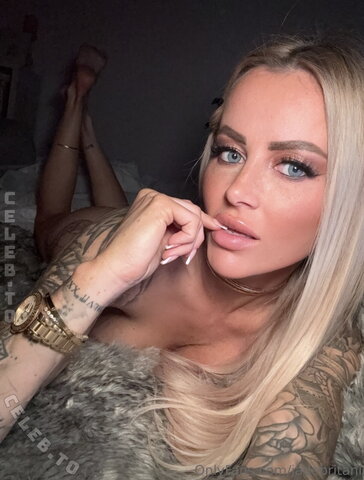 Jade Britani Sexy (3 photos)
