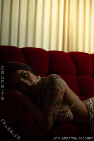 Jade Hutchison nude photo 16