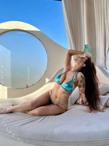 Jade Hutchison photo 6