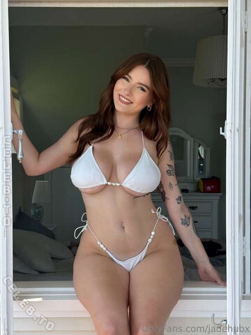 Jade Hutchison nude photo 14