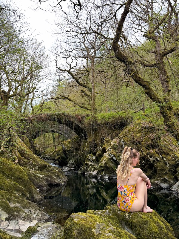 Jade Lloyd nude photo 2