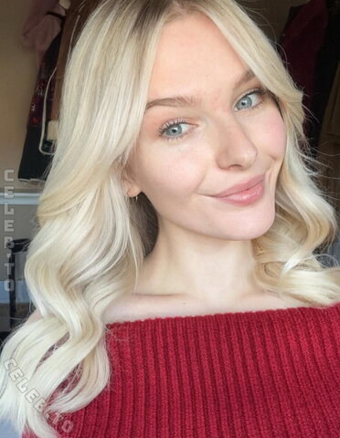 Jade Lloyd photo 3