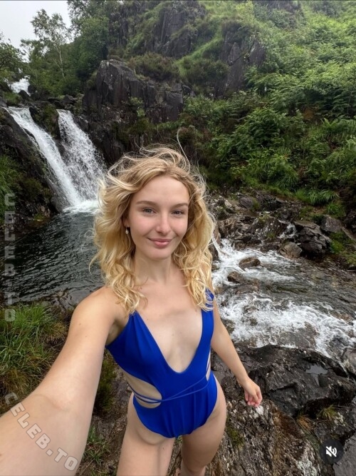 Jade Lloyd nude photo 6