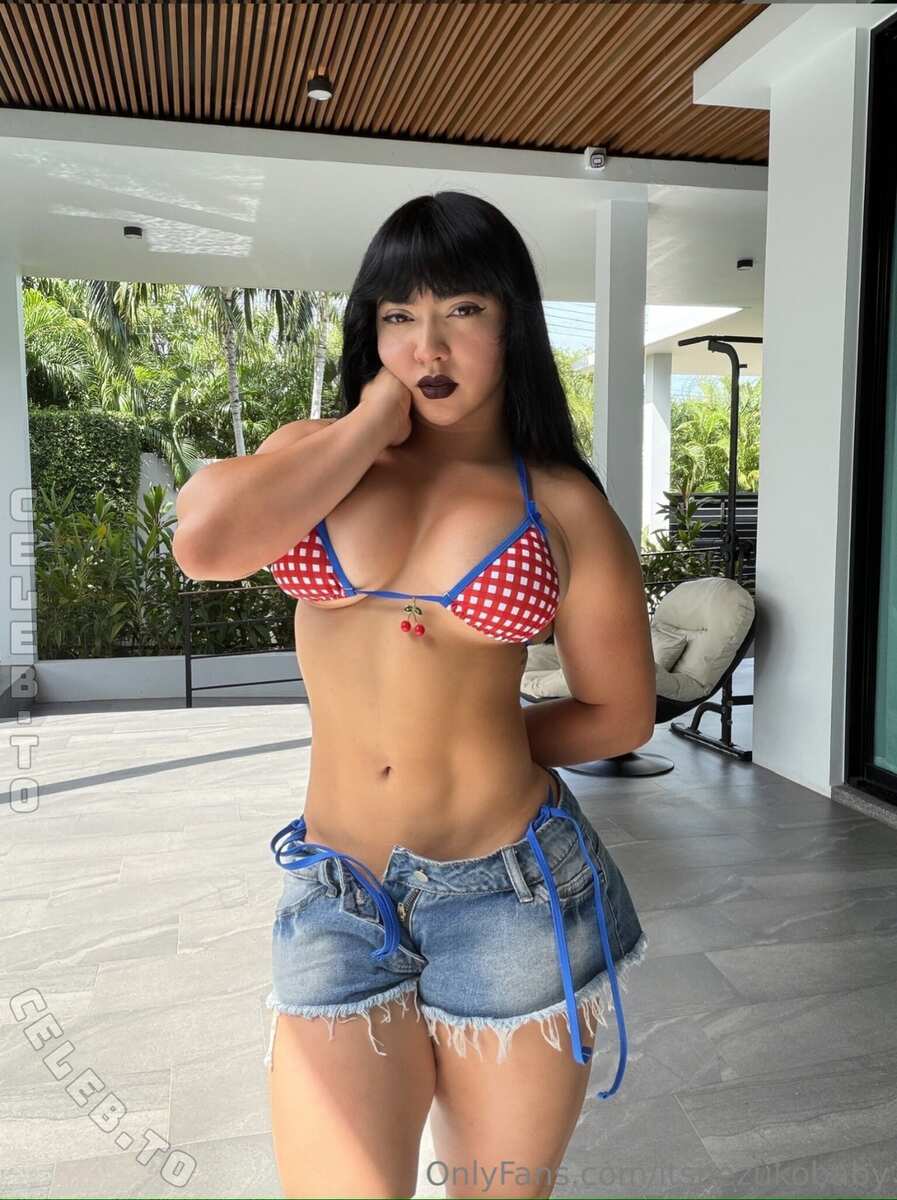 Jade Miura nude photo 6