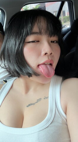 jade nguyen nude photo 10