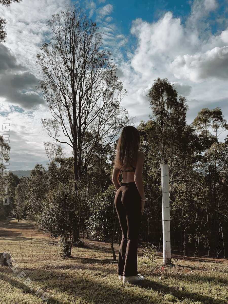 Jade Schroder nude photo 2